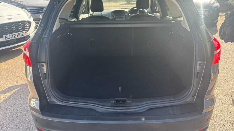 Ford Focus 1.0 EcoBoost 125 Zetec Edition 5dr Auto Petrol Estate